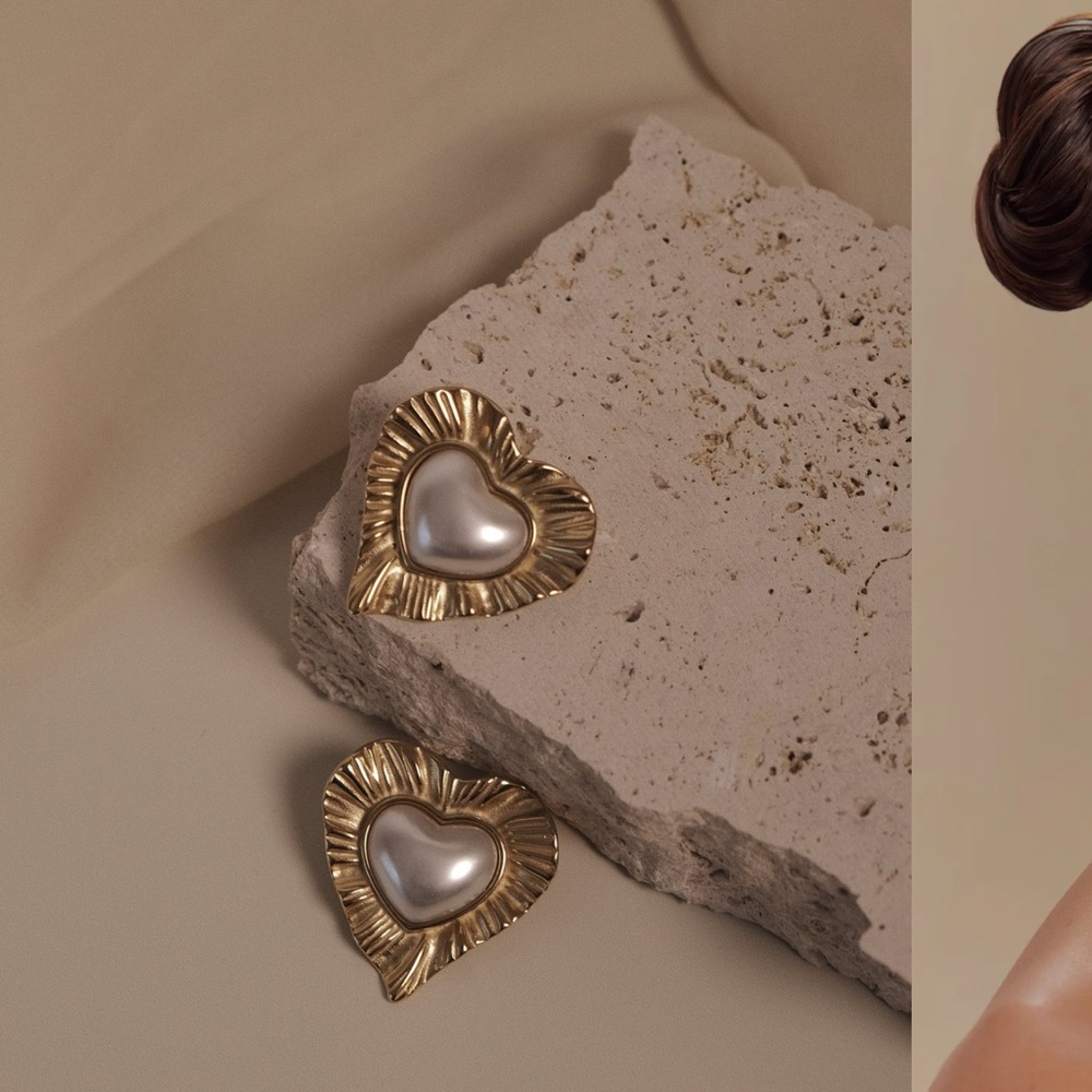 Meshki Heart to Heart Earrings